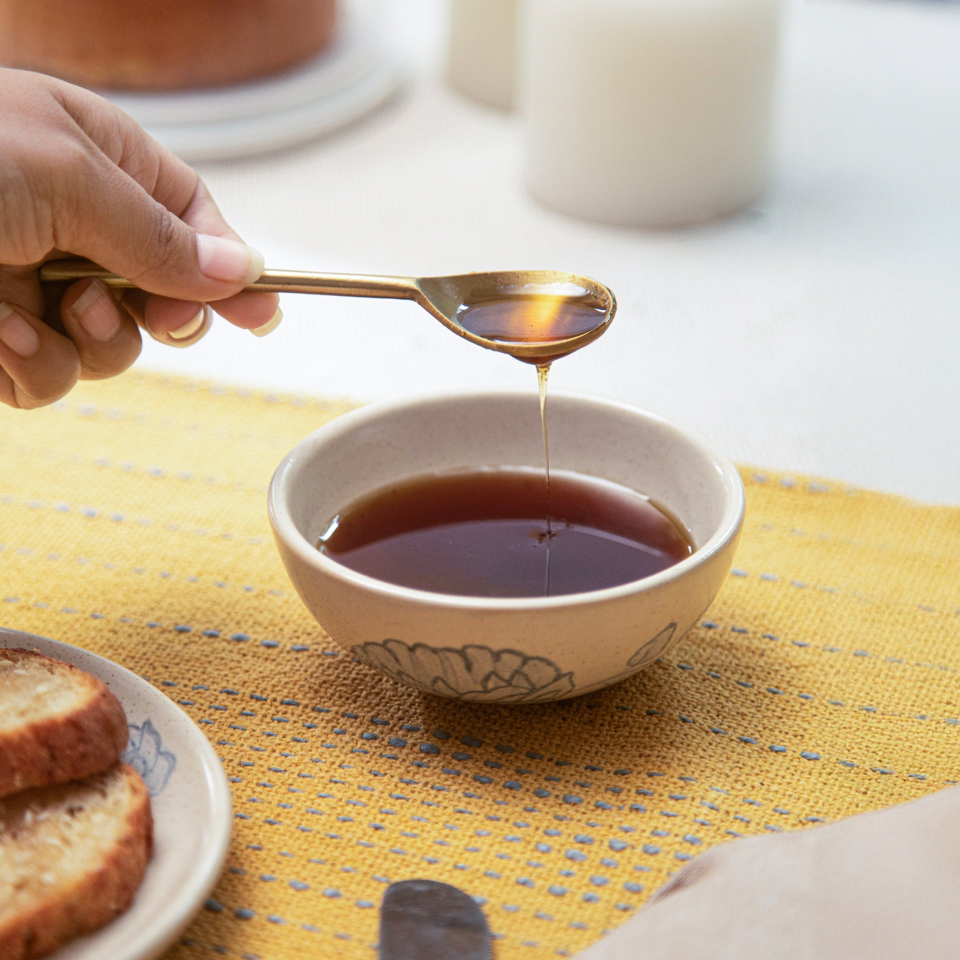 Ivara Ceramic Bowl - Handcrafted Serving Bowl