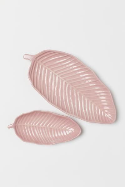 Leaf Shaped Ceramic Platter – Handcrafted Decorative Serving Tray